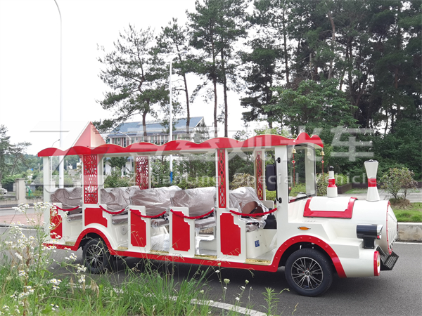 8元时代下的旅游新选择：新能源观光车登场